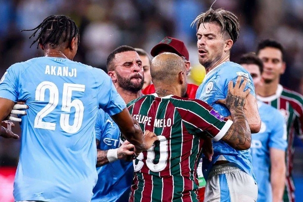  曼城4-0弗魯米嫩塞奪冠后梅洛與格拉利什沃克發生沖突